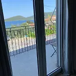 Apartment Ai Nies Sourpi