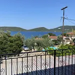 Apartment Ai Nies Sourpi