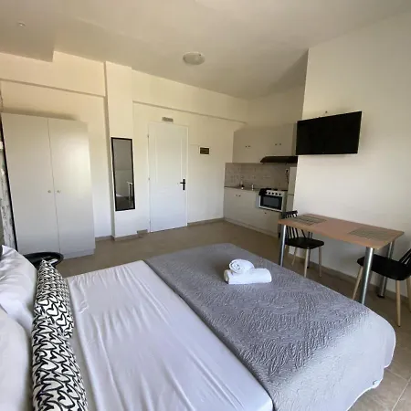 Ai Nies Apartamento Sourpi