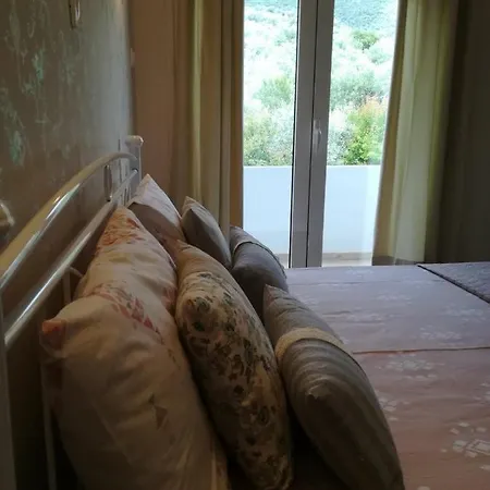 Ai Nies Apartamento Sourpi